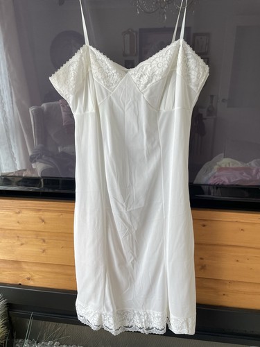 1970s vintage nylon - nylon, slip