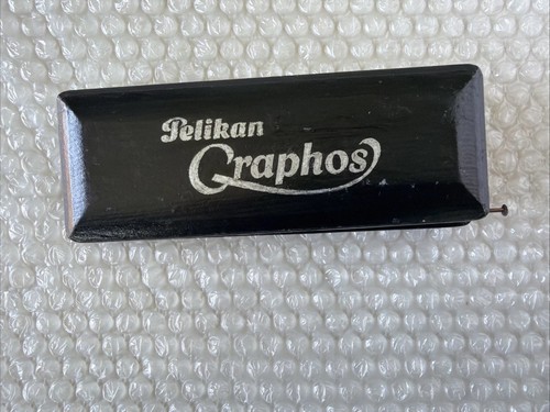 Pelikan graphos - pelikan,