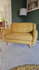 Mustard coloured DFS - French