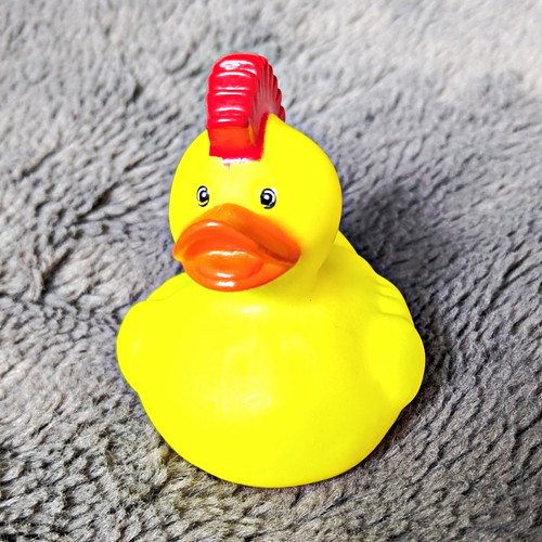 Sky yellow rubber duck bath - yellow,