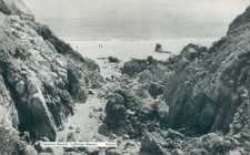 Lydstep haven caverns beach