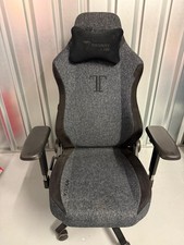 Secret Lab Titan Chair 2020