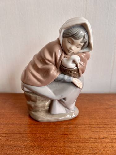 Nao lladro porcelain figurine - nao,