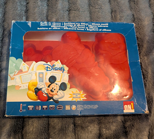 Disney silicone mould set red - disney,