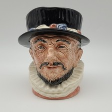 Royal Doulton D6206 Beefeater