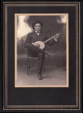 GIN-SOAKED HIPSTER BANJO MUSIC