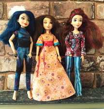 Disney Descendants Doll Bundle
