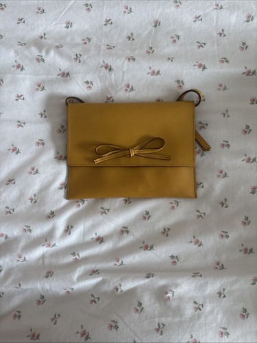 Gap women yellow body - yellow,