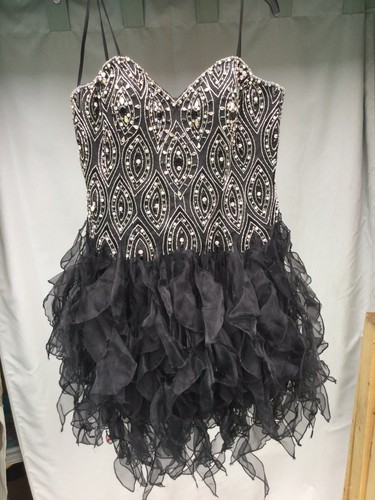 Womens beautiful dress jovani - beautiful,