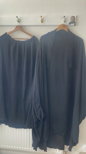 Two piece women overhead - piece,