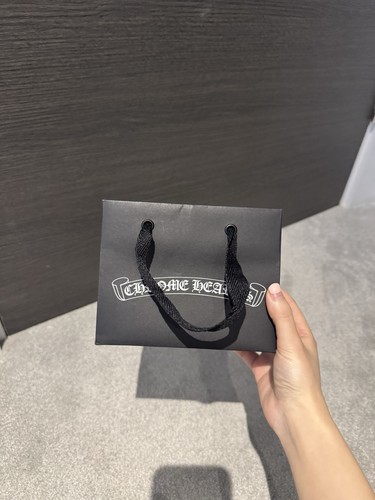 100 authentic chrome hearts - 100%,