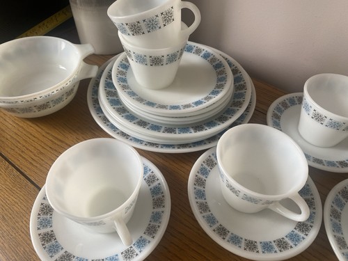 Pyrex jaj chelsea pattern - jaj,