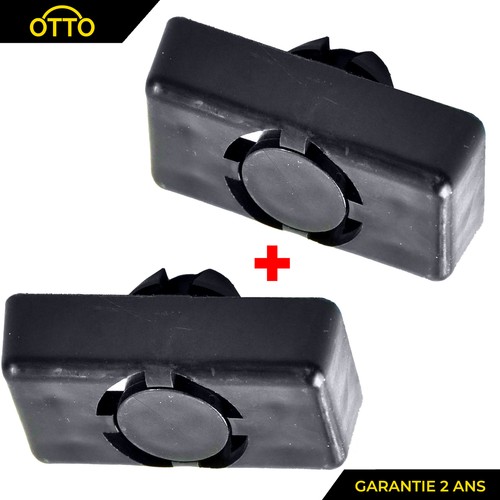 Jack stand under chassis - 2x,