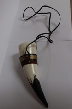 Novelty horn drinking cup with