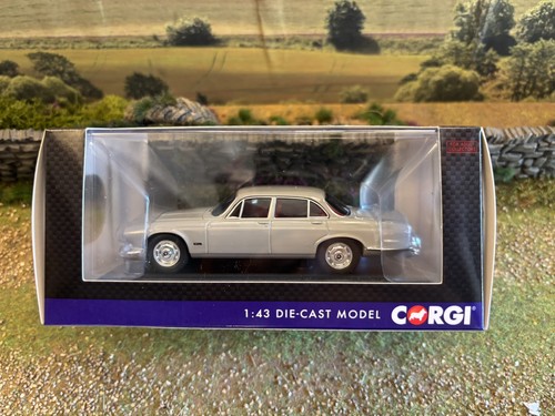 Corgi scale jaguar xj6 - jaguar,
