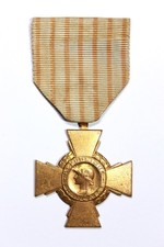 FRANCE: Croix du Combattant. French WW1/WW2 Combatant's Cross Medal