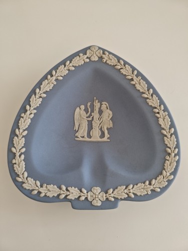 Blue wedgwood jasperware - wedgwood,