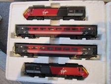 HORNBY  CLASS 43 HST 125 VIRGIN   TRAIN SET.