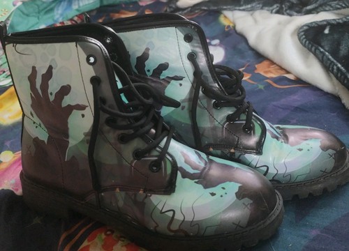 Gothic style zombie print - zombie,