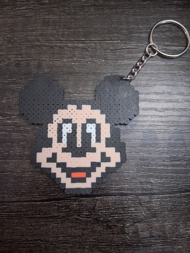 Mickey mouse pixel art perler - mickey,