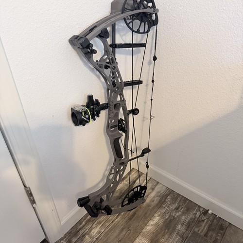 Fully loaded hoyt alpha 30 - loaded,