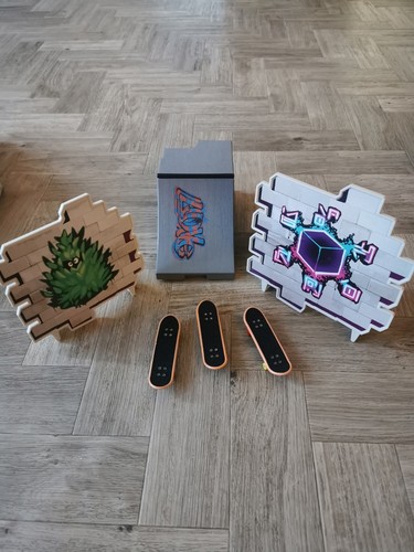 Finger boards and skate board - finger,