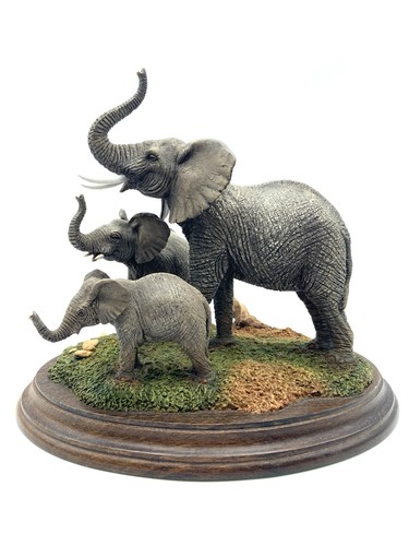 Country artists elephant - artists,