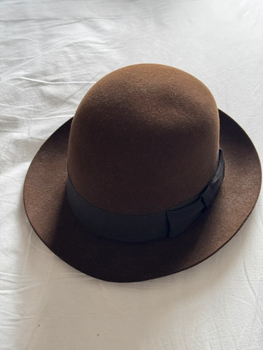 Lock hatters brown - &,
