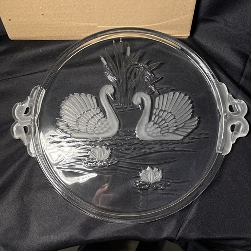Mikasa plate frosted swan - plate,