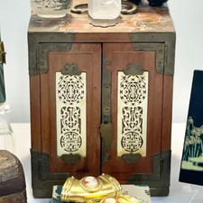 Vintage Chinese Wooden JEWELRY BOX Carved Jade? Inlay w Brass Hardware 7"H