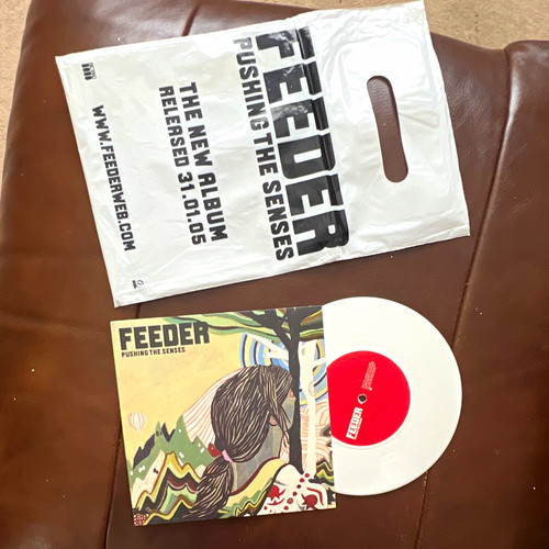 Feeder pushing the senses - -,