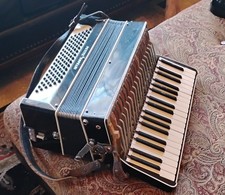 96 Chord Vintage Accordion