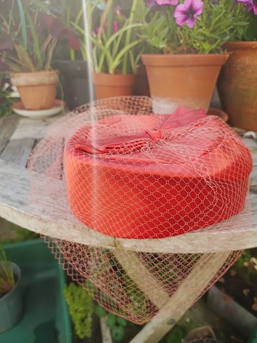 Fabulous true vintage pillbox - true,