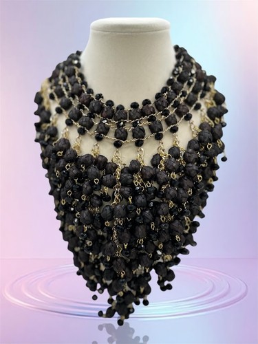 Black palm barrel bead bib - black,