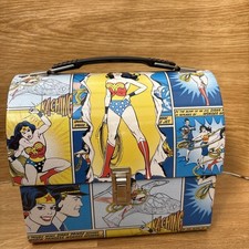 Comics wonder woman metal - comics,