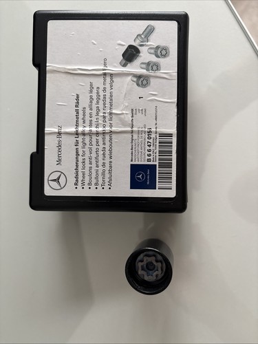 Mercedes wheel lock nut - wheel,