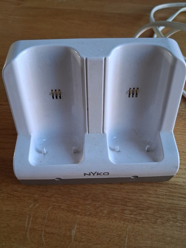 Nyko charging station - nyko, wii