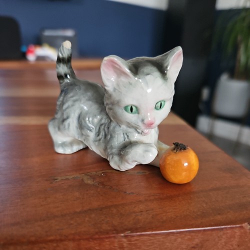 Vintage goebel cat - figurine, w