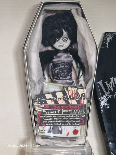 Living dead dolls series - dead, 5