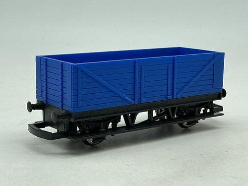 B5657 hornby plain blue - hornby,