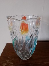  Glass Vase , Raised Tulip