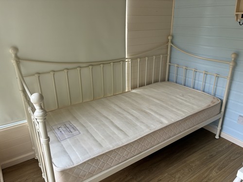 Laura ashley daybed - laura, with