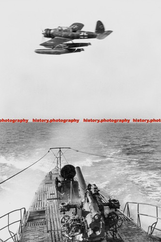 F004034 german submarine - f004034,