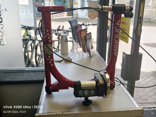 Minoura lr341 trainer - minoura,
