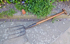 Vintage MANURE Fork, Pitch hay