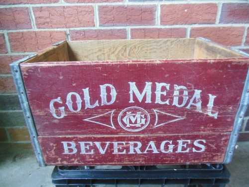 Vintage wooden soda crate gold - wooden,