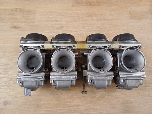 Suzuki gsxr750 carburettors - gsxr750,