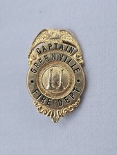 VINTAGE FIREMAN METAL BADGE