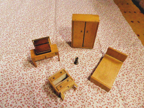 Vintage wooden dolls - , house
