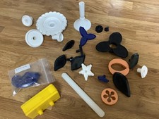 Sugarcraft items, small roller, various flower cutters, tape cutter, flower pick